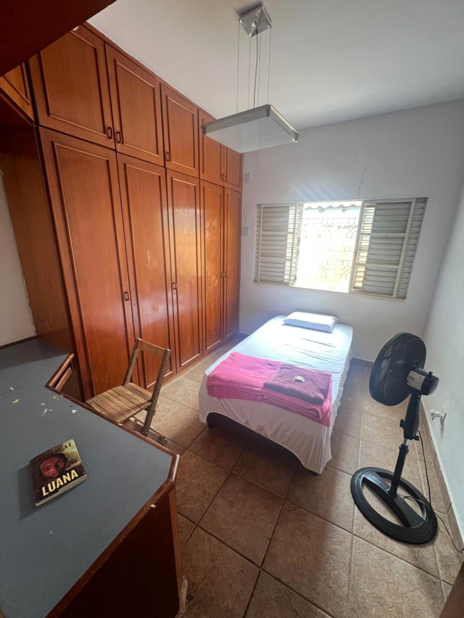 Habitación en casa particular Ceres 12 - Com Ventilador